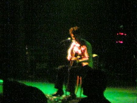 G Love closes the set, solo